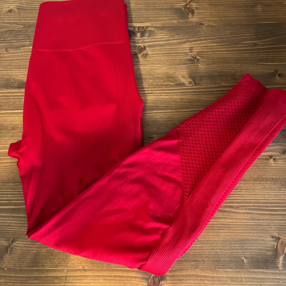 LIKE NEW Fabletics Women's Sync Seamless Leggings